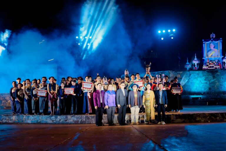 ศูนย์ศิลปวัฒนธรรม มข. จัดประกวด “เริงระบำอีสานร่วมสมัย ครั้งที่ 1” (KKU DANCE TROUPE) ชิงถ้วยพระราชทานสมเด็จพระเทพฯ เฉลิมฉลองความงามแห่งศิลปะอีสานร่วมสมัย เมื่อวันที่ 10 ตุลาคม 2568 ณ เวทีกลางแจ้ง หอศิลป์ มหาวิทยาลัยขอนแก่น